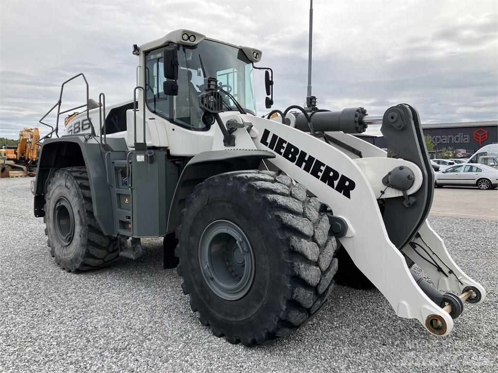 Liebherr L586 Xpower لوادر بعجل
