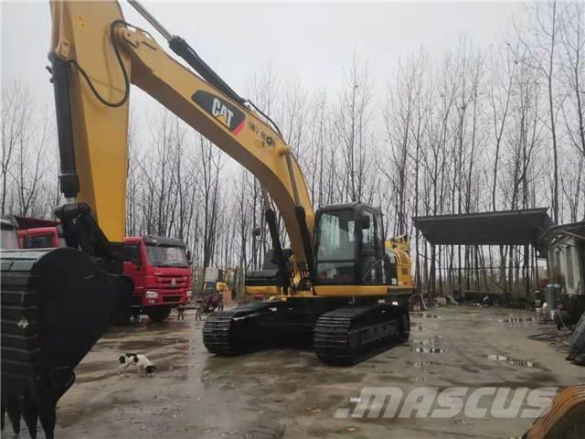CAT 320D حفارات زحافة