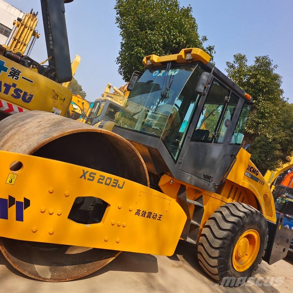 XCMG XS 203 J حفارات زحافة