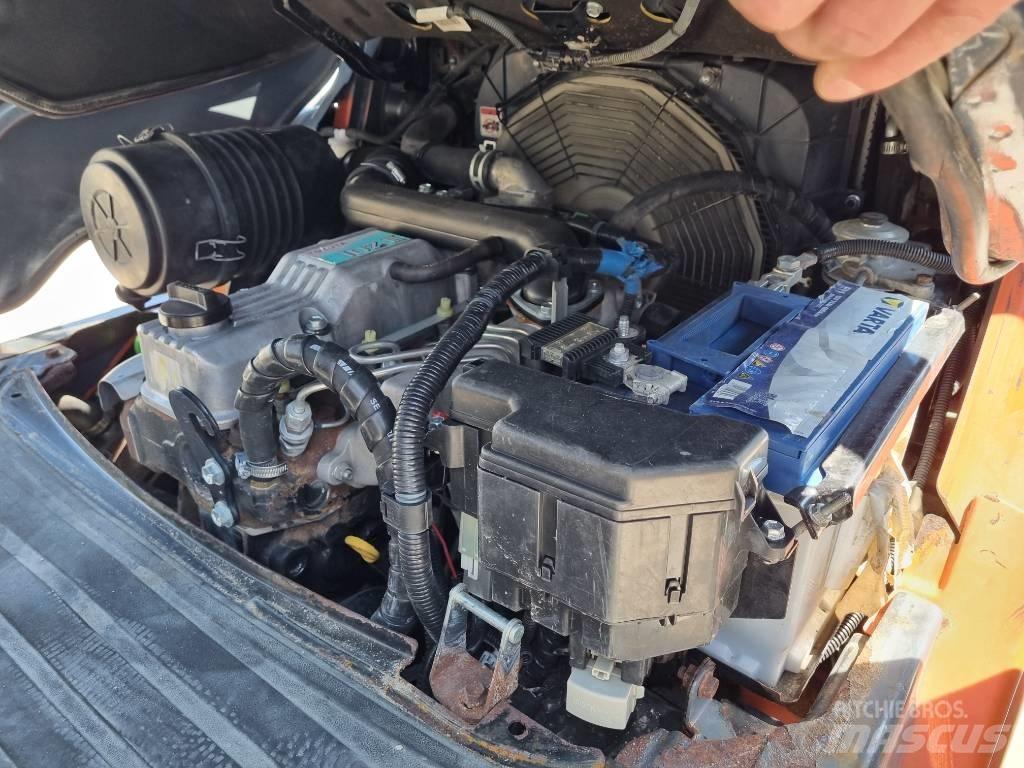 Toyota 02-8 FD F 30 شاحنات الديزل