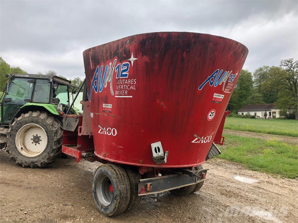 Vicon AVM 12 ملقمات