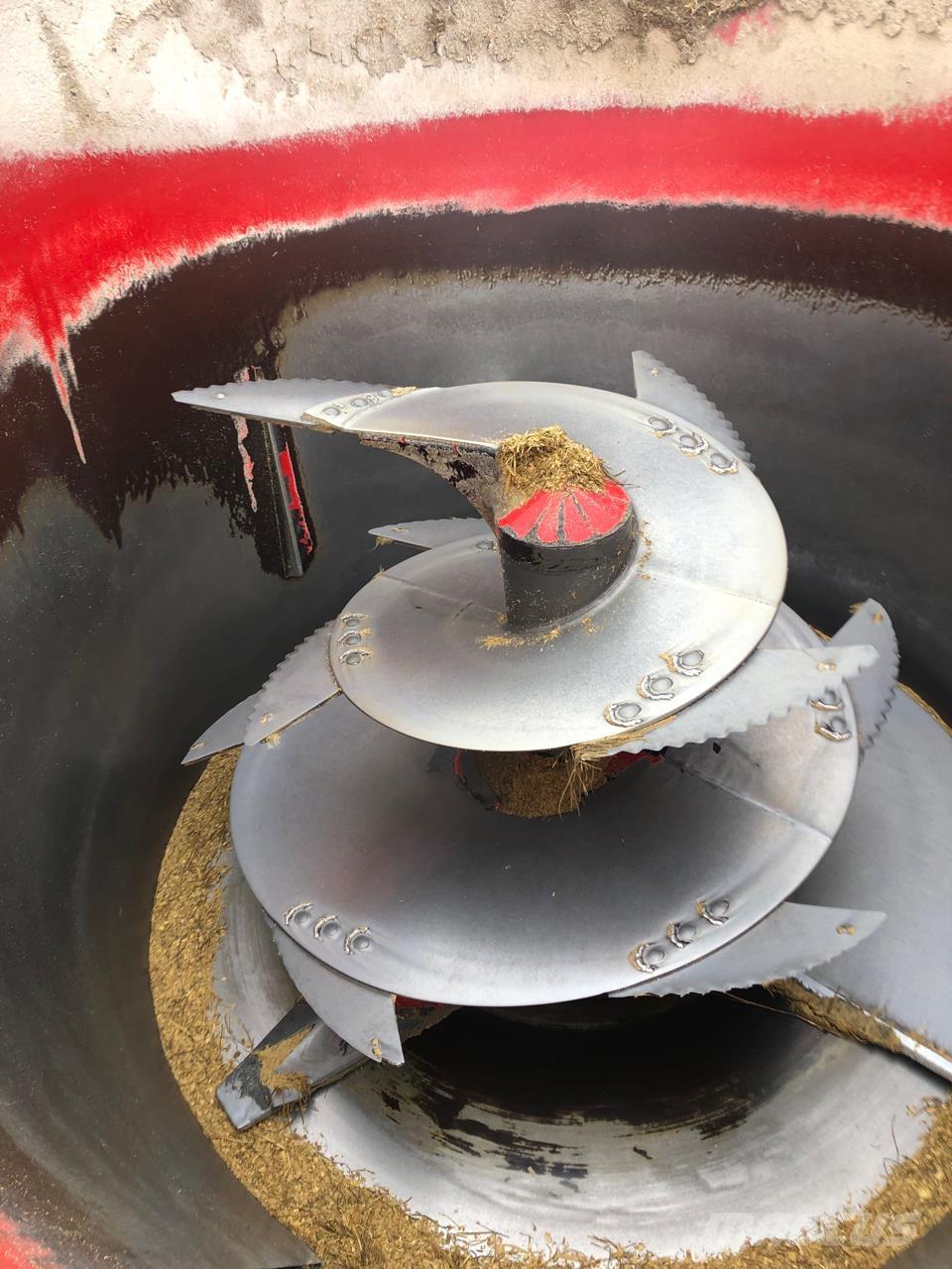 Vicon AVM 12 ملقمات