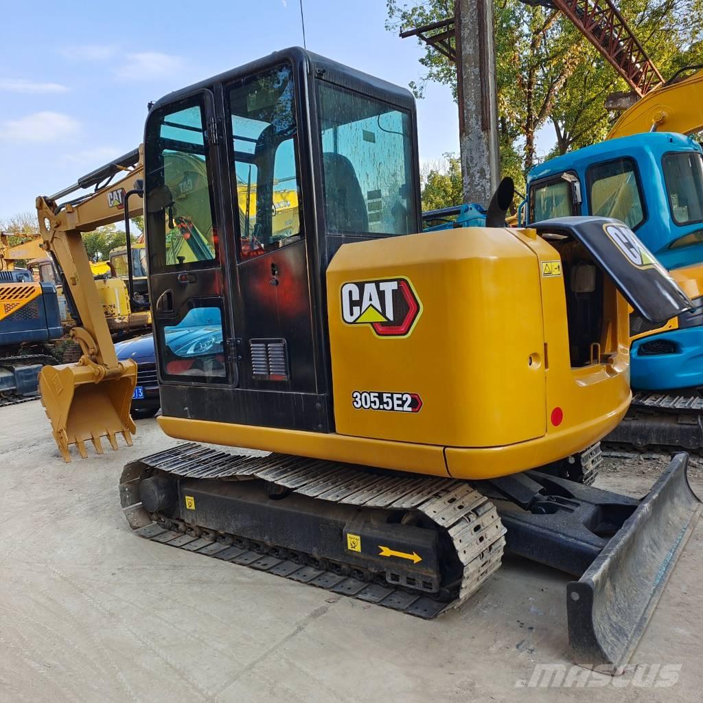 CAT 305.5 E2 حفارات زحافة