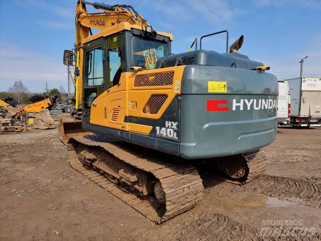 Hyundai HX 140 L حفارات زحافة