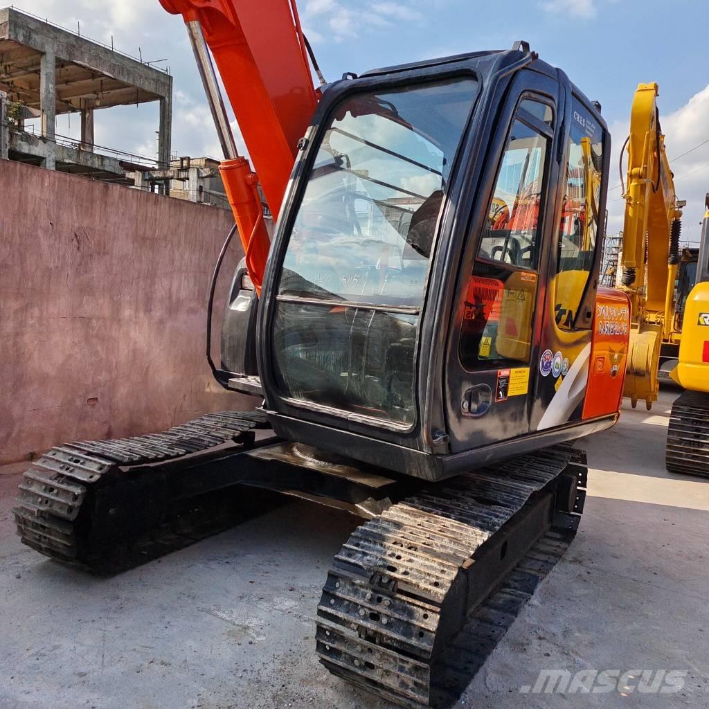 Hitachi ZX 75 حفارات وسط 7 طن - 12 طن