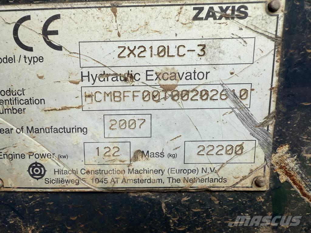 Hitachi ZX 210 LC-3 حفارات زحافة
