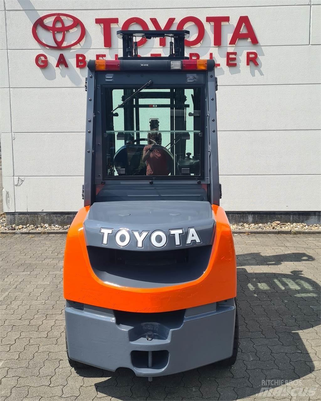 Toyota 02-8FDJF35 شاحنات الديزل