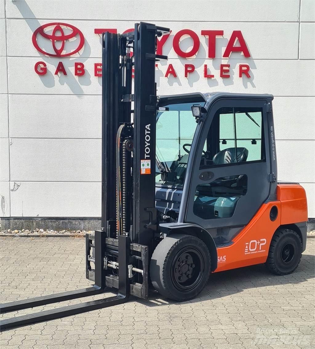 Toyota 02-8FDJF35 شاحنات الديزل