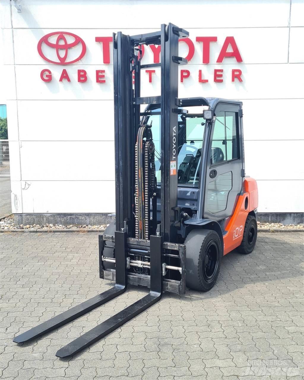 Toyota 02-8FDJF35 شاحنات الديزل