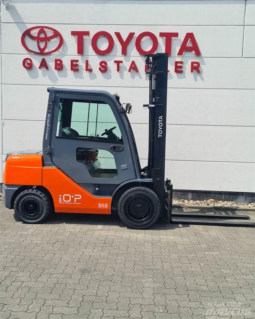 Toyota 02-8FDJF35 شاحنات الديزل