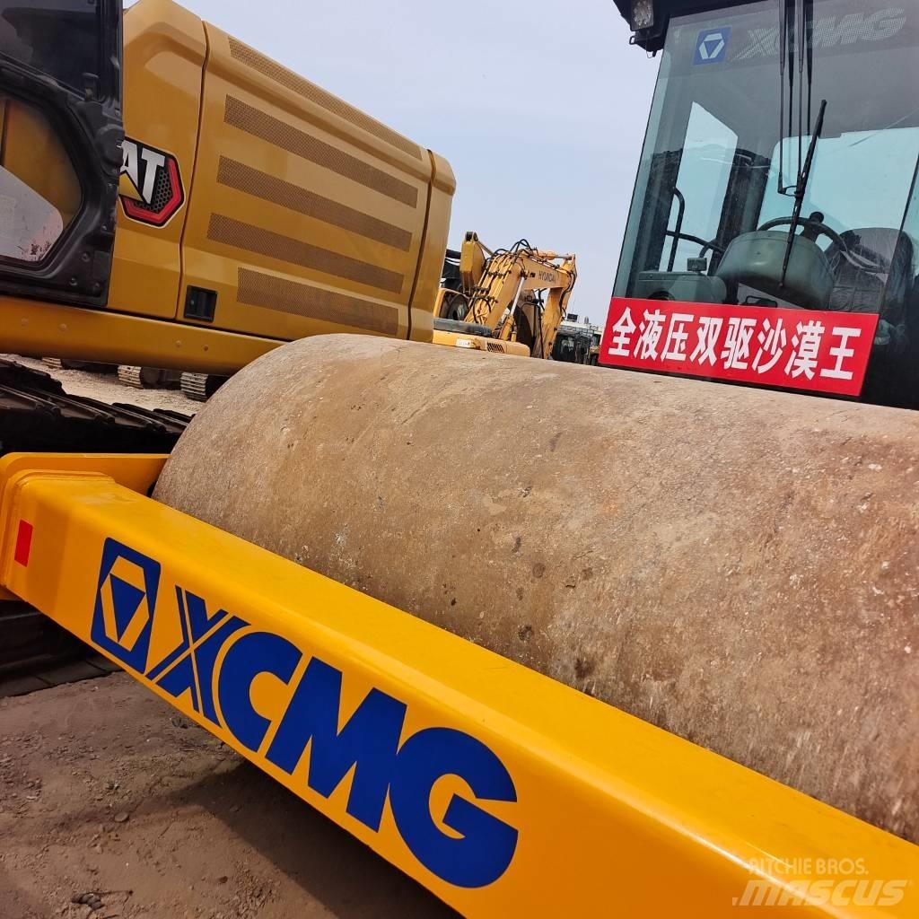 XCMG XS 142 J مداحل ثنائية الاسطوانة