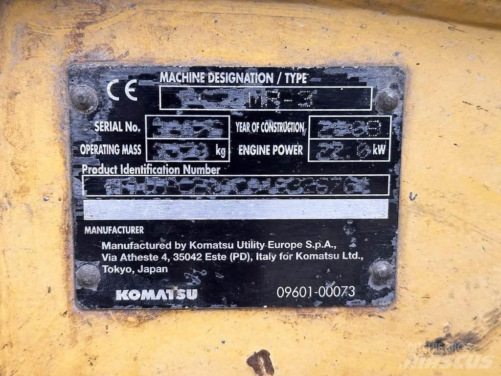 Komatsu PC30 حفارات صغيرة أقل من 7 طن (حفارات صغيرة)