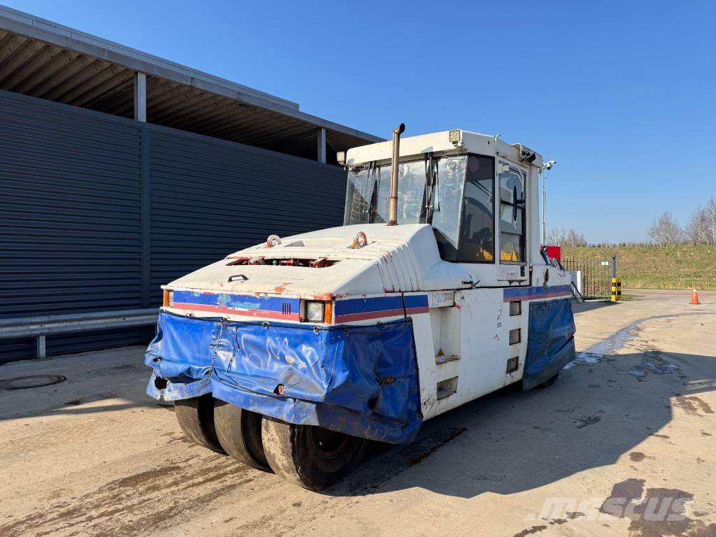 CAT PS-300B مداحل ذات إطارات هوائية