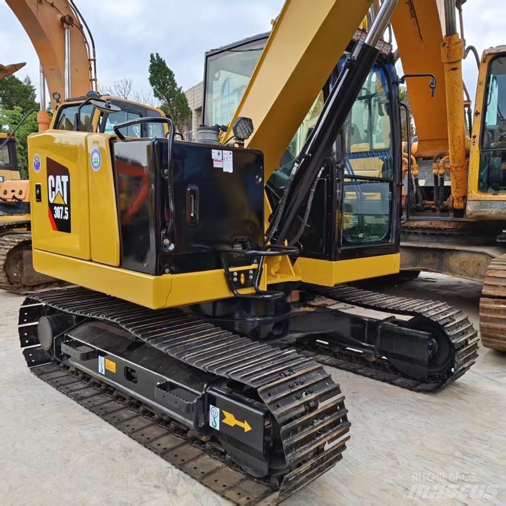 CAT 307.5 حفارات زحافة