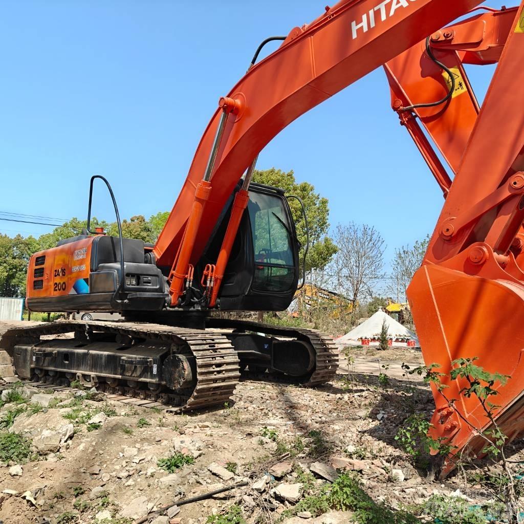 Hitachi ZX200 حفارات زحافة