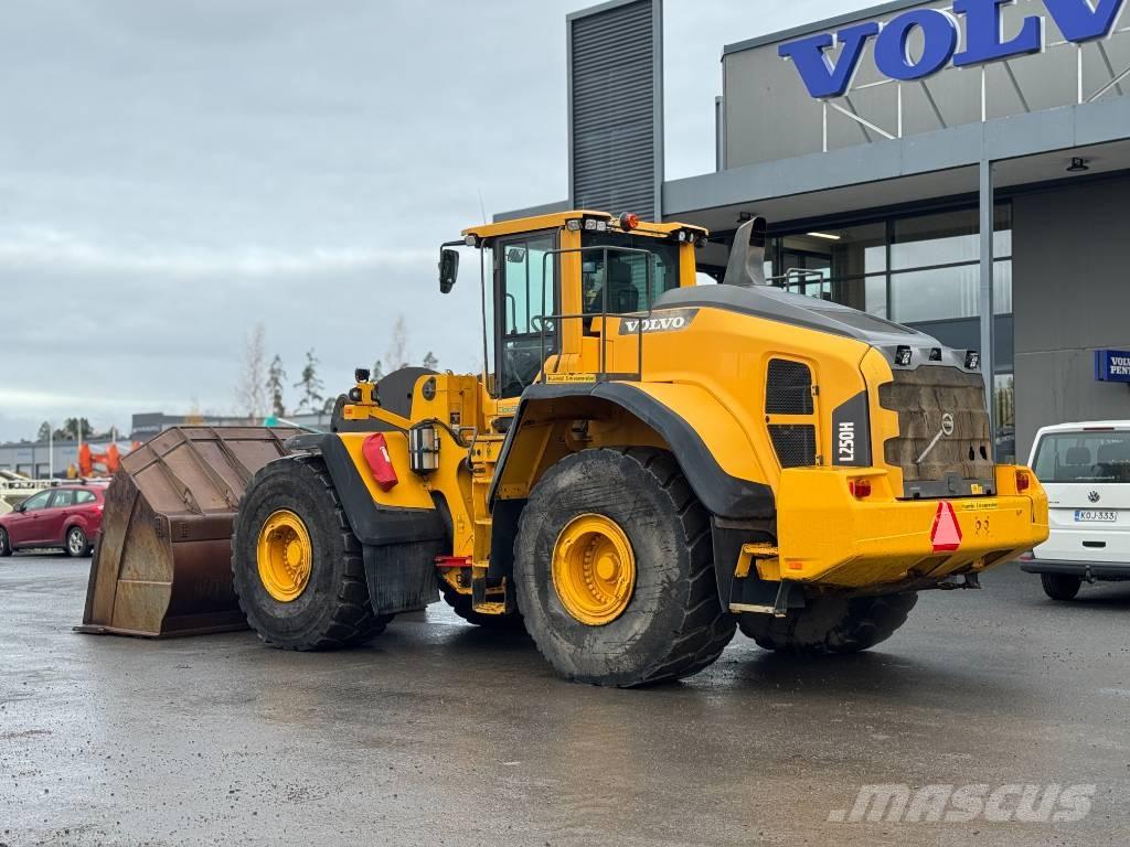 Volvo L 250 H لوادر بعجل