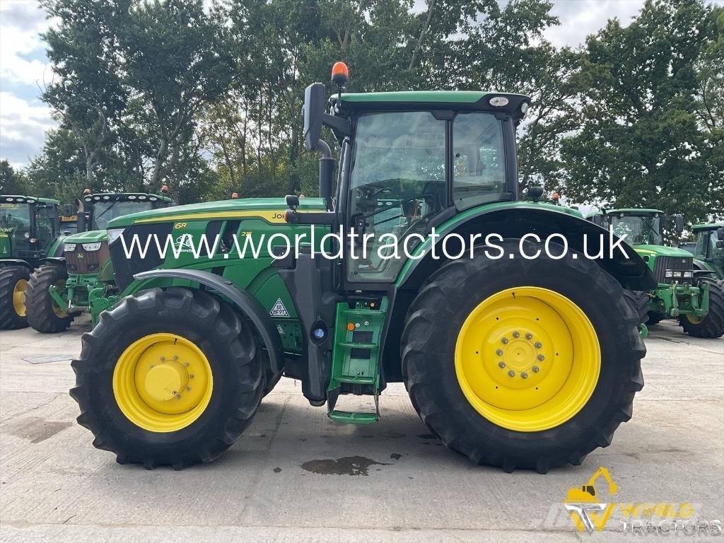 John Deere 6215 R الجرارات