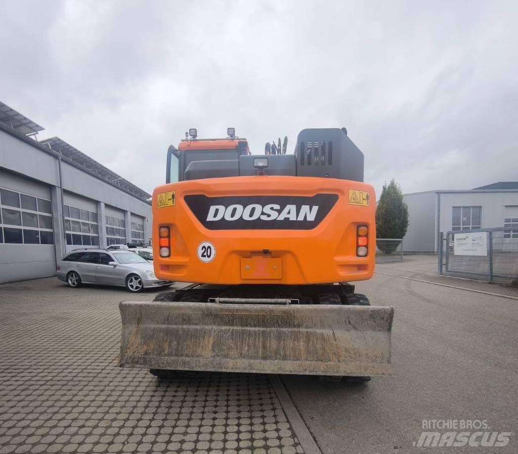 Doosan DX 165 W حفارات بعجل
