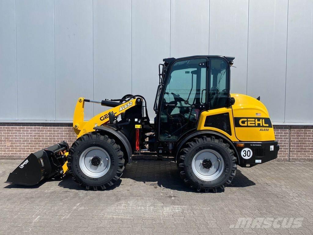 Gehl AL650 لوادر بعجل