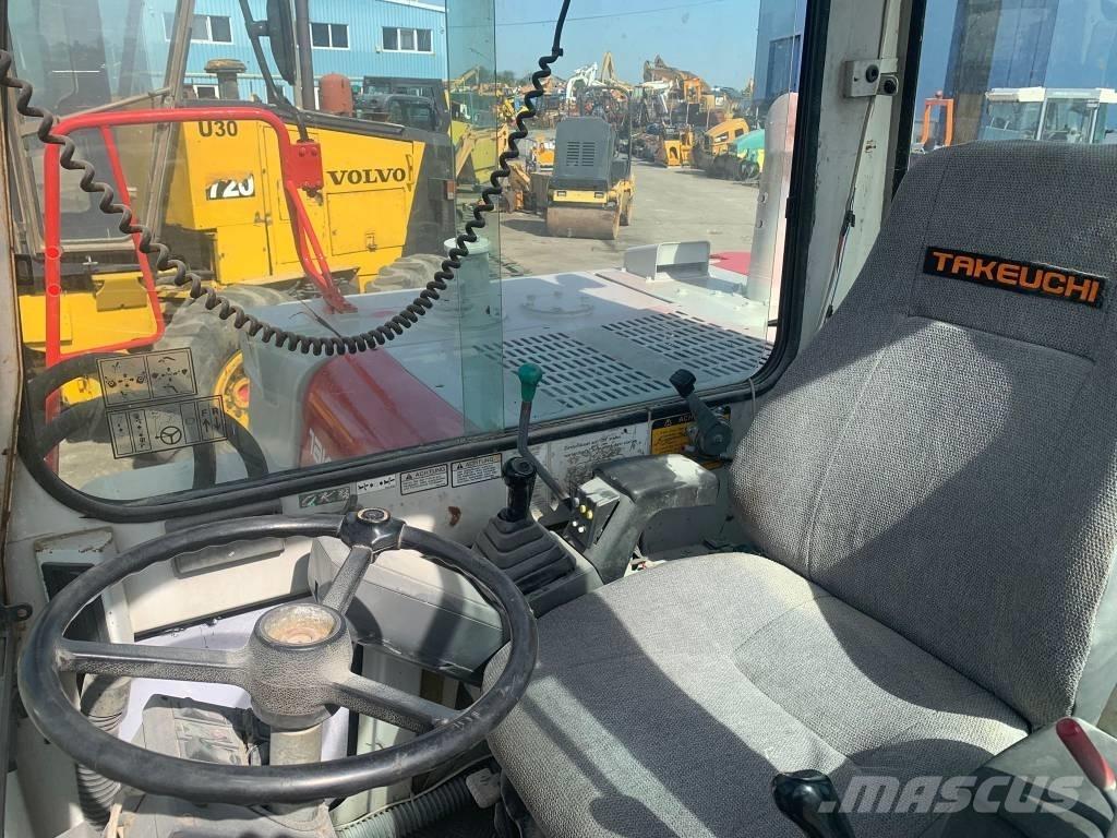 Takeuchi TB070W حفارات بعجل