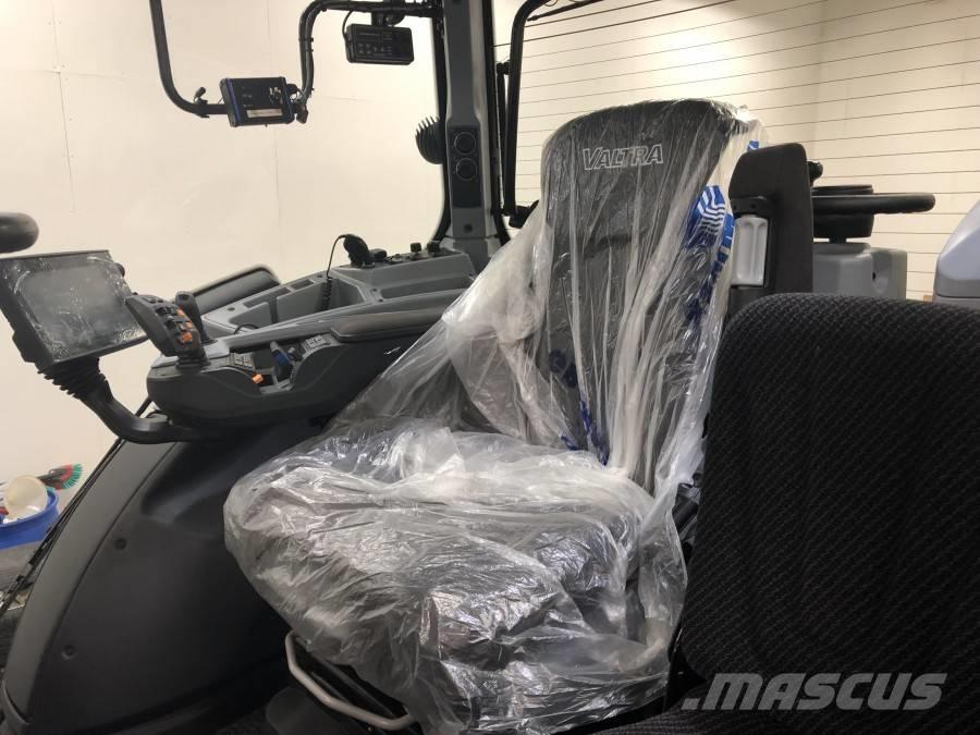 Valtra T 234 الجرارات