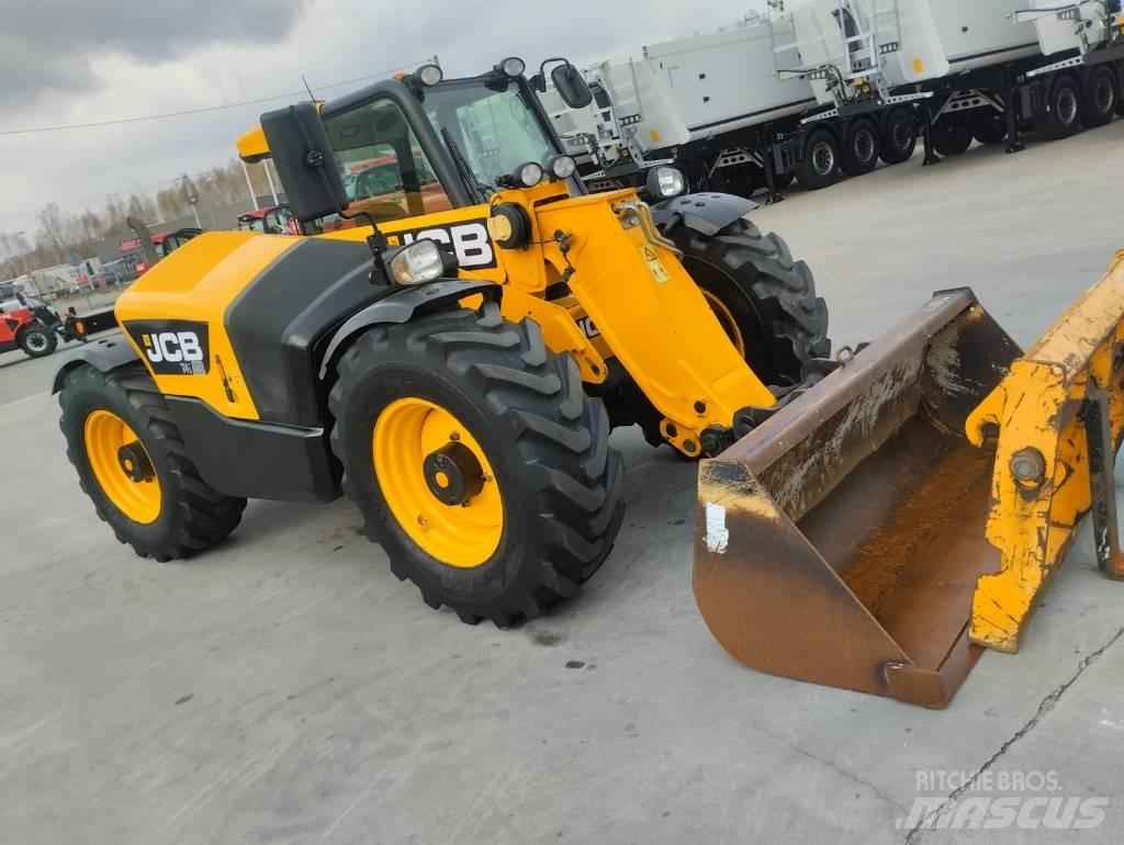 JCB 527-58 AGRI مناولات متداخلة