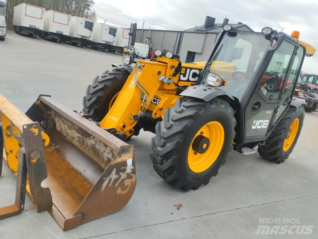 JCB 527-58 AGRI مناولات متداخلة