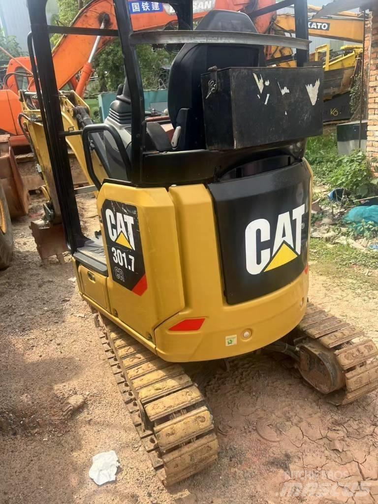 CAT 301.7 حفارات صغيرة أقل من 7 طن (حفارات صغيرة)