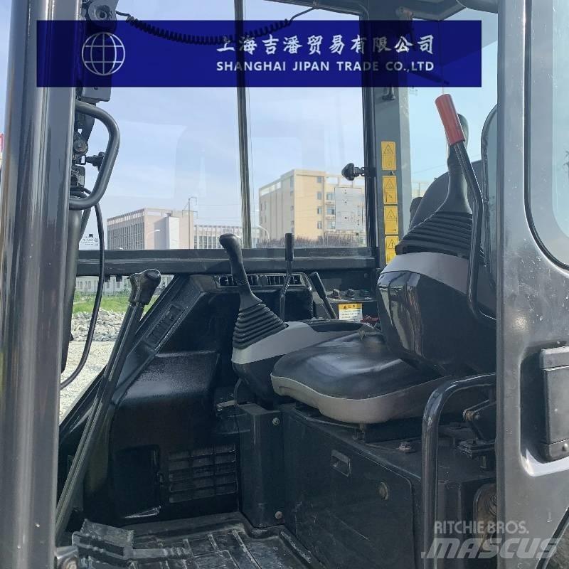 Komatsu PC 55 MR حفارات صغيرة أقل من 7 طن (حفارات صغيرة)