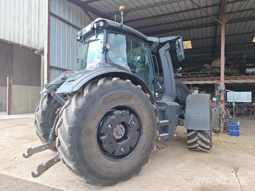 Valtra Q265 الجرارات