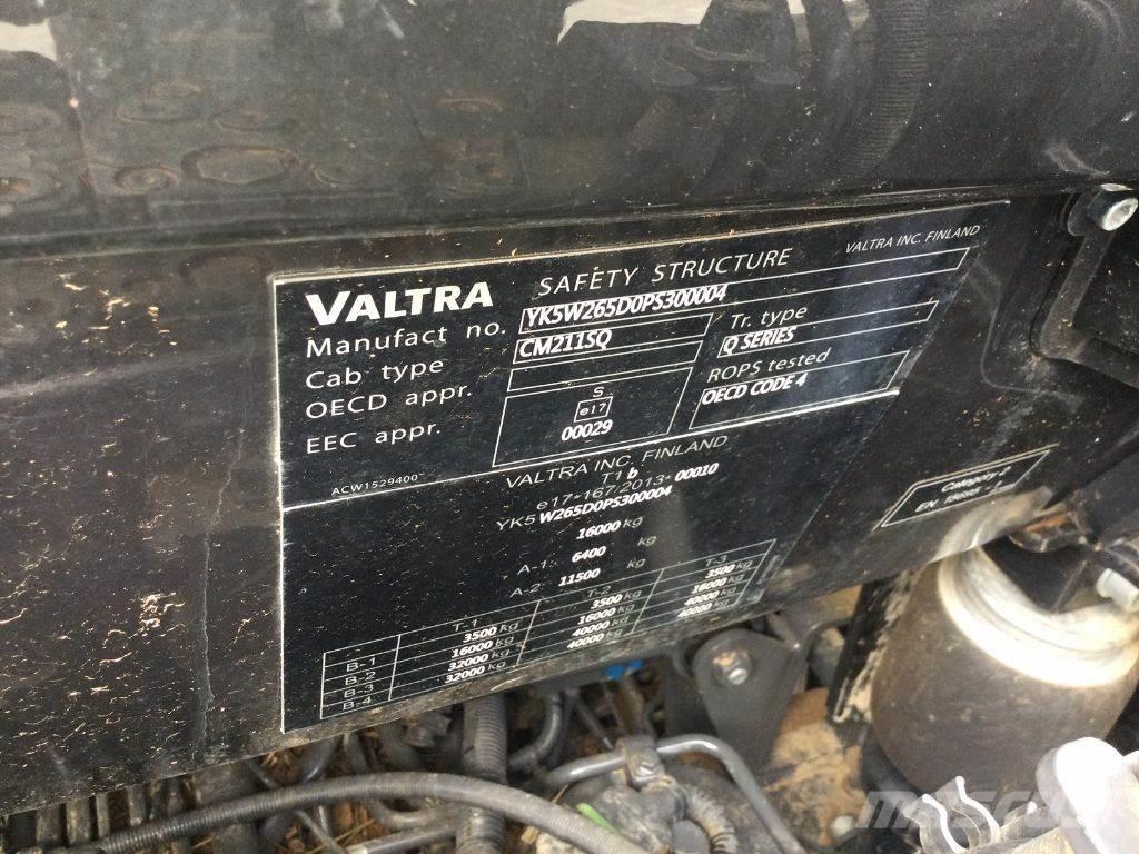 Valtra Q265 الجرارات