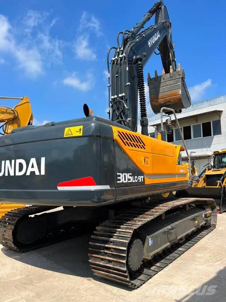 Hyundai R305LC-9T حفارات زحافة