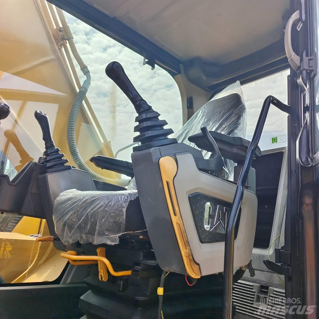 CAT 320GC حفارات زحافة