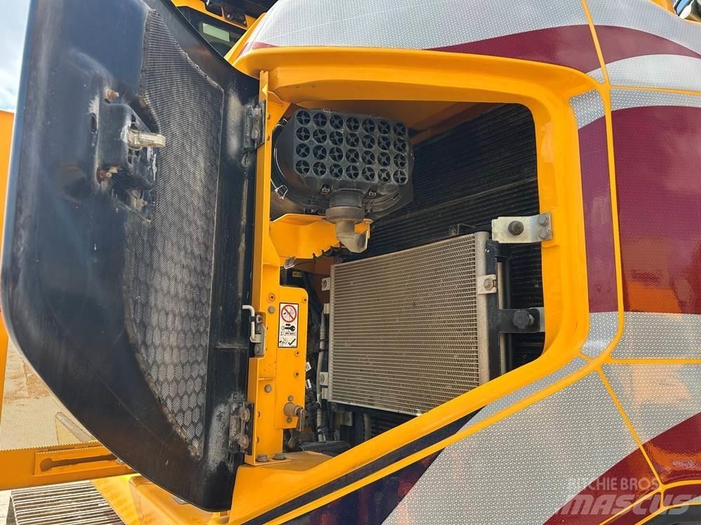 JCB 245XR حفارات زحافة