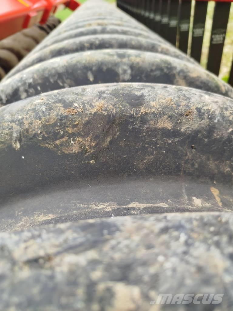 Väderstad Carrier400 زحافات ساحقة