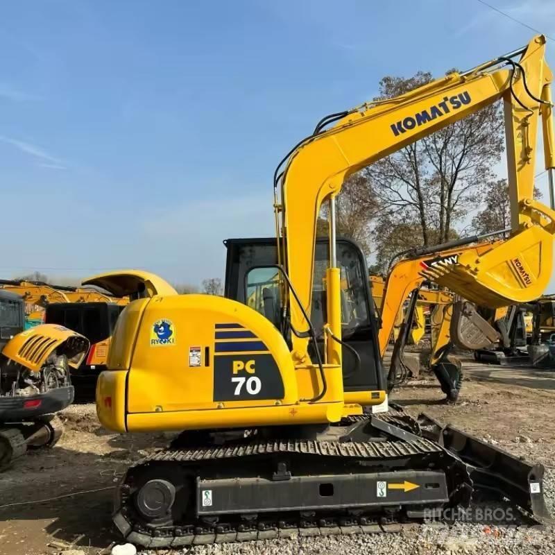 Komatsu PC 70 حفارات وسط 7 طن - 12 طن