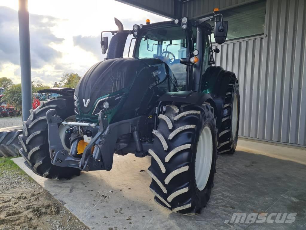Valtra T 154 A الجرارات