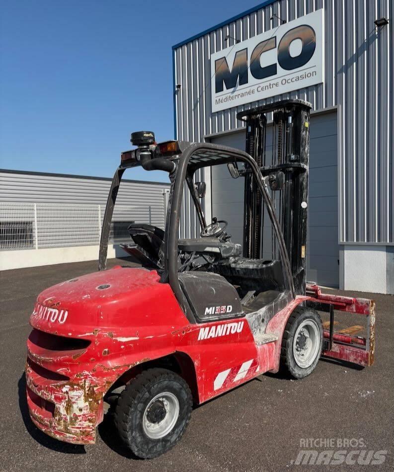 Manitou MI 35 D شاحنات الديزل