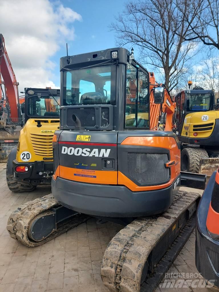 Develon DX 50 Z-7 حفارات صغيرة أقل من 7 طن (حفارات صغيرة)