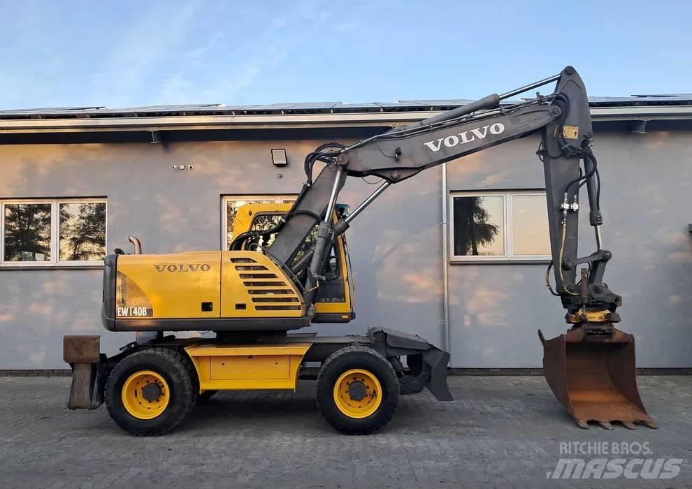 Volvo EW 140 B حفارات بعجل
