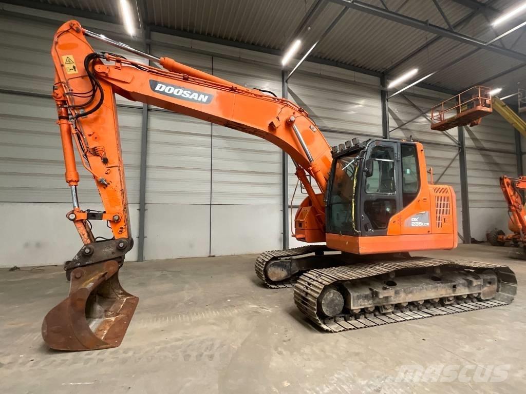 Doosan DX 235 LCR حفارات زحافة