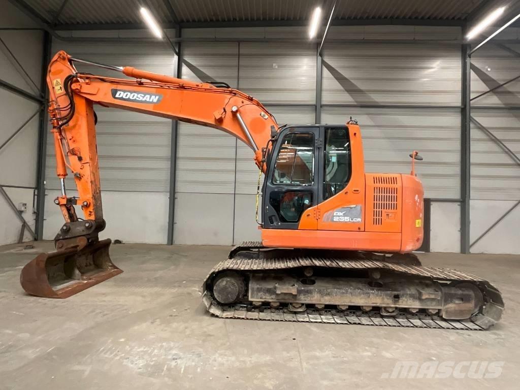 Doosan DX 235 LCR حفارات زحافة
