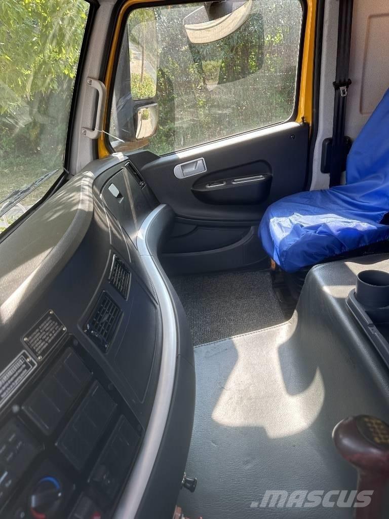 XCMG QY55KC رافعات الطرق الوعرة