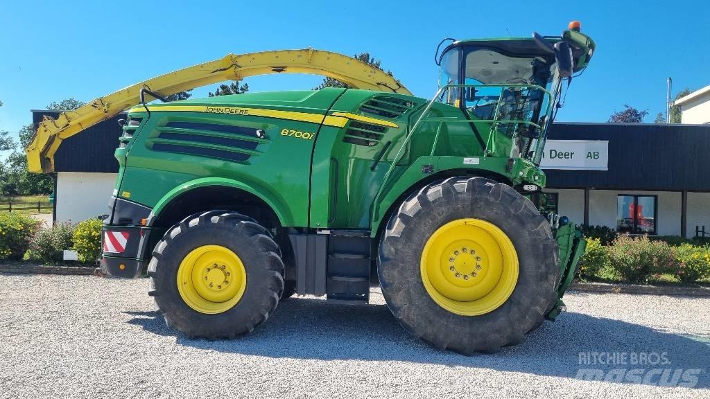 John Deere 8700i علافات ذاتية الدفع