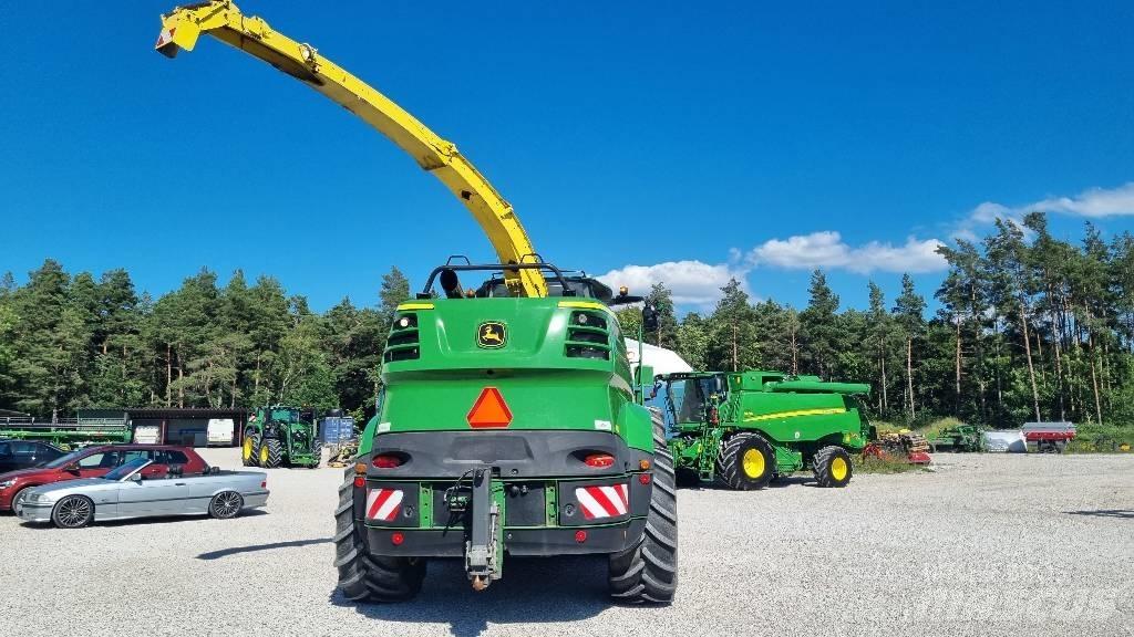 John Deere 8700i علافات ذاتية الدفع