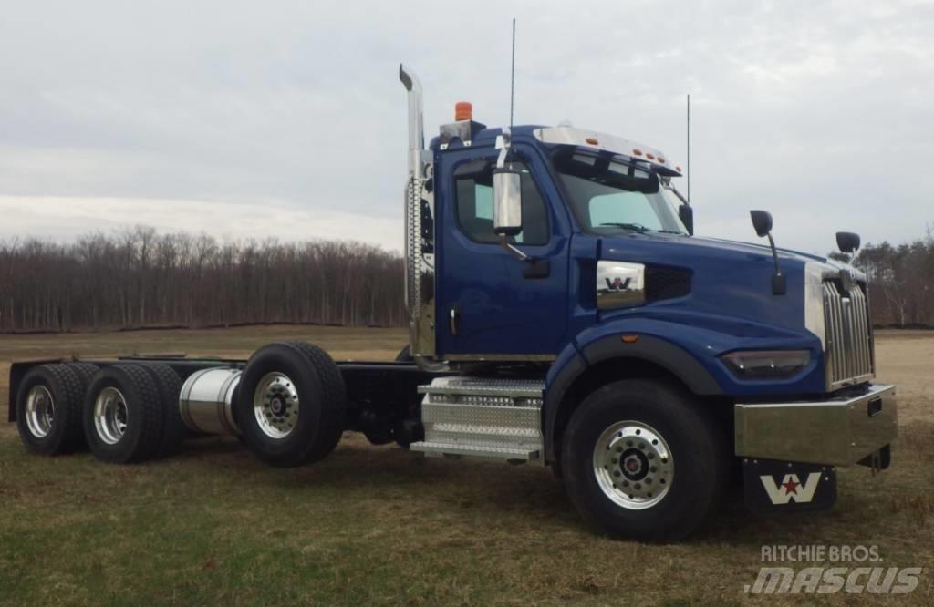 Western Star 49 X شاحنات بمقصورة وهيكل