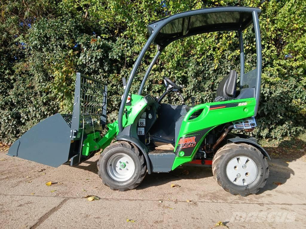 Avant 225 لوادر متعددة الأغراض