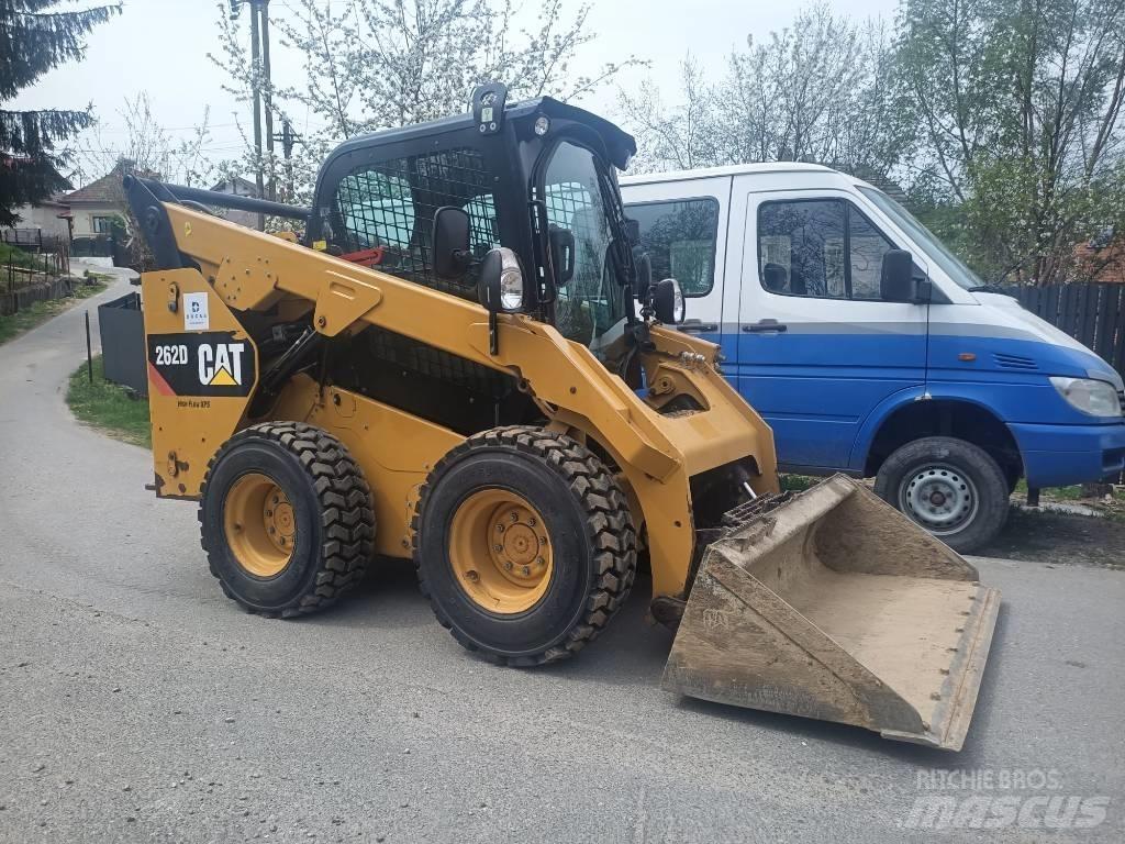 CAT 262 D XPS لوادر انزلاقية التوجيه