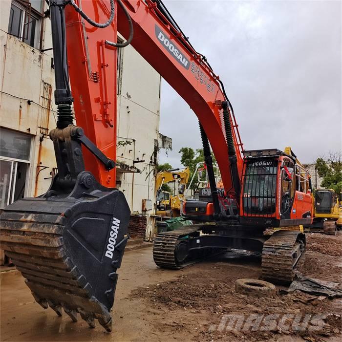 Doosan DX 340 LC حفارات زحافة
