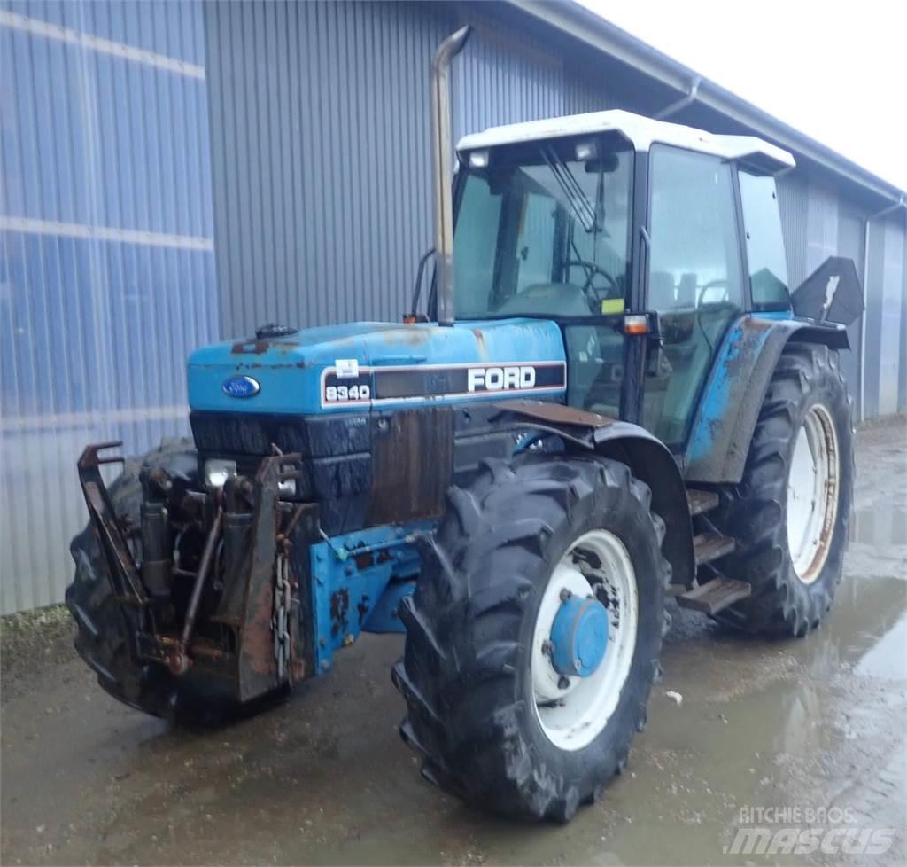 New Holland 8340 الجرارات